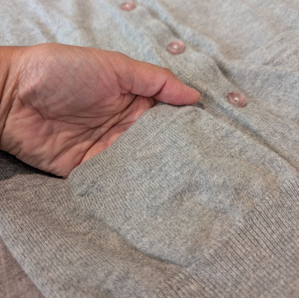 Frenchi Longline V-Neck Button-Up Cardigan Light Gray Size S - Picture 4 of 10